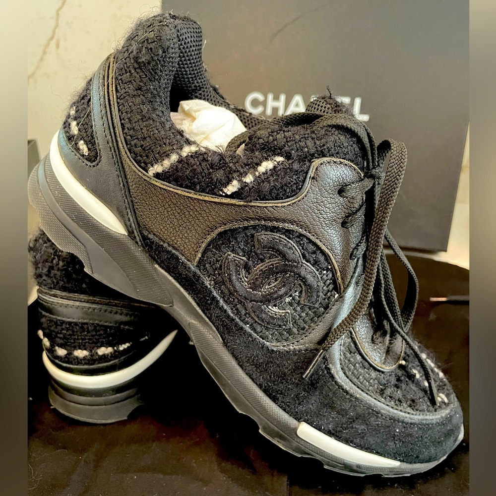 RARE CHANEL ALL BLACK (BLACK ON BLACK) TWEED & SUEDE CC SNEAKERS